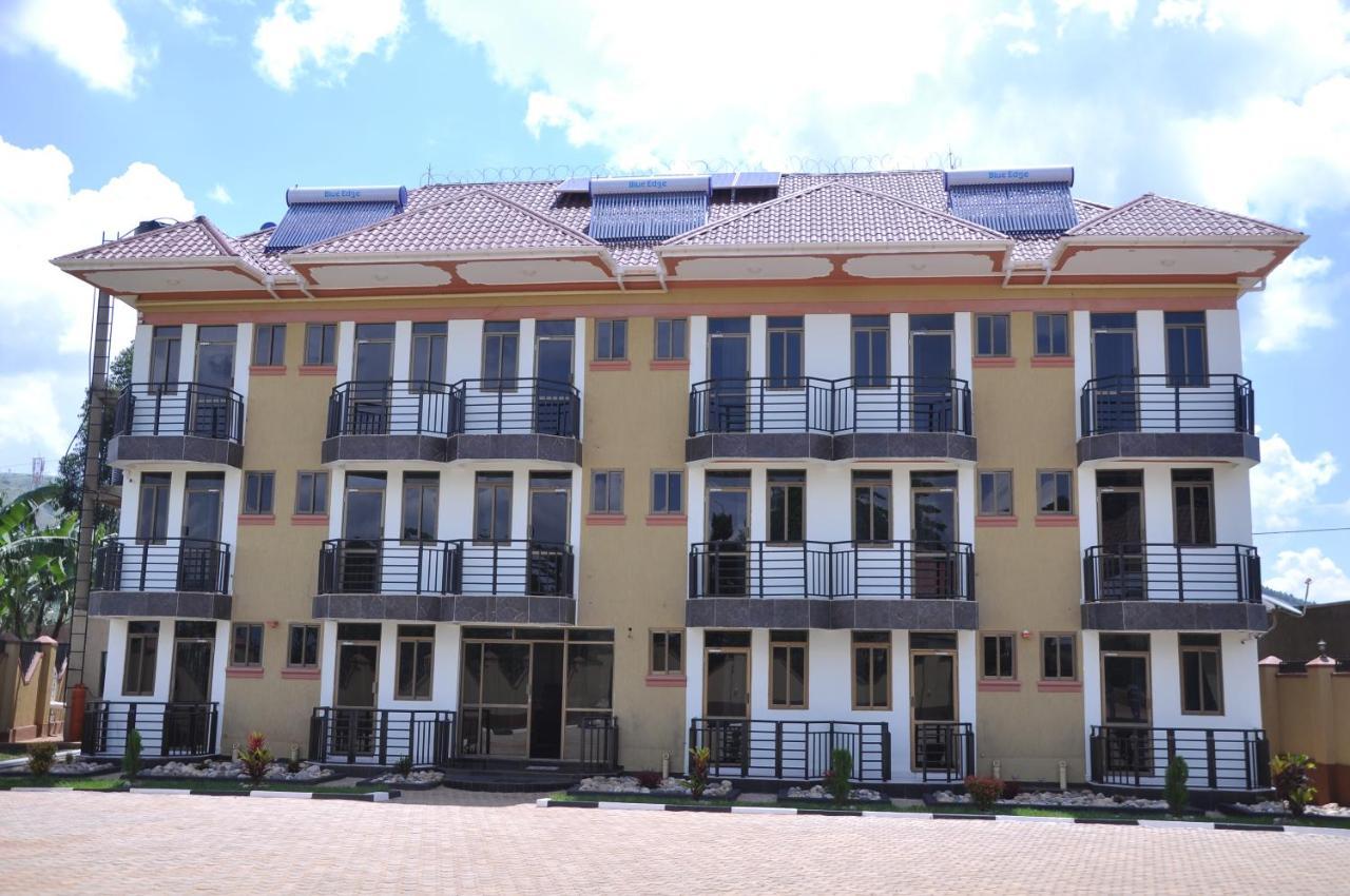 Golden View Hotel Ibanda Экстерьер фото